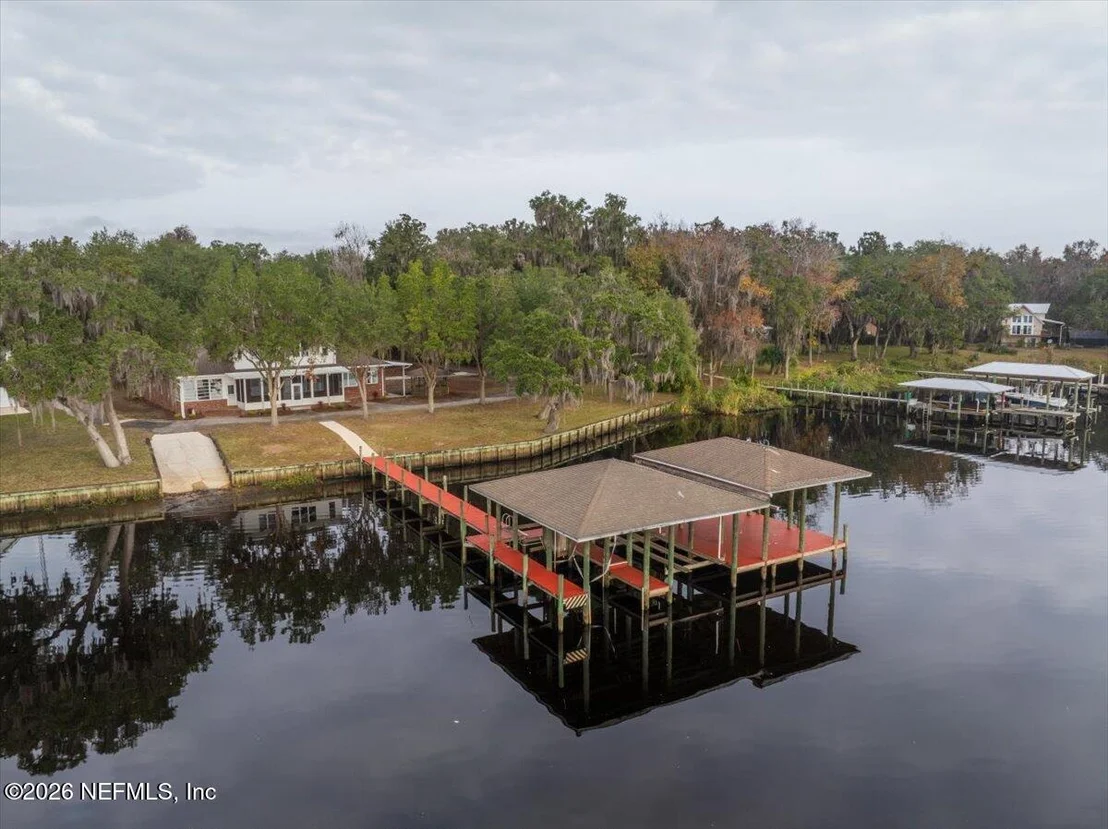 Photo of 533 W RIVER Road
