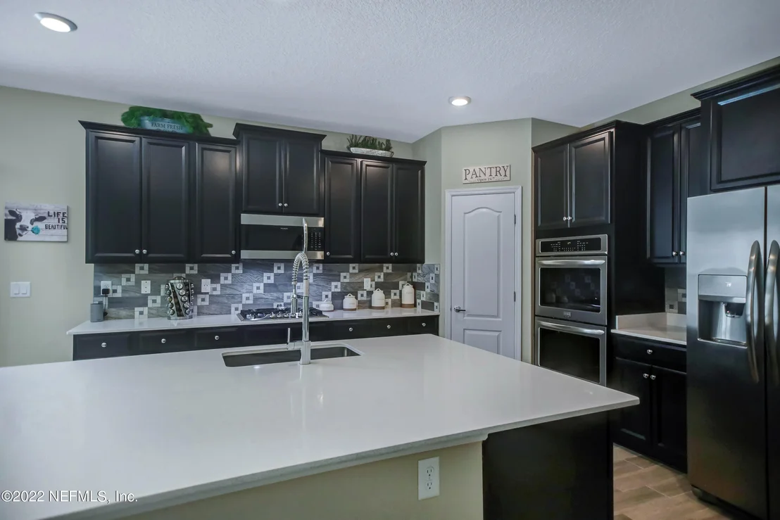 Photo of 283 GLORIETA Drive