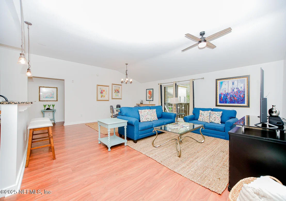Photo of Unit 309 at 945 REGISTRY Boulevard