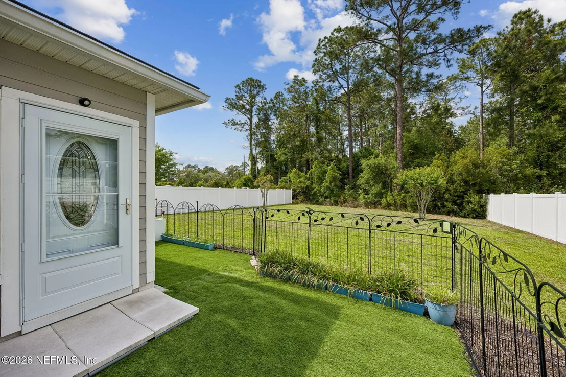 Photo of 96017 BREEZEWAY Court