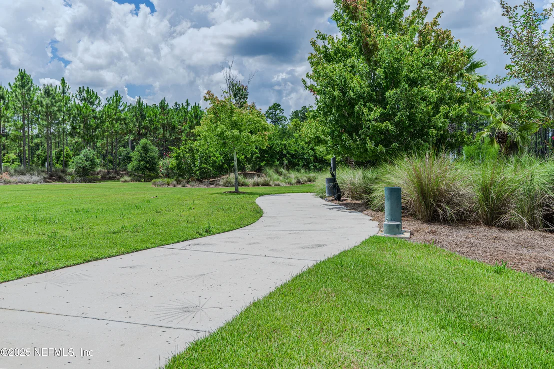 Photo of 575 BUTTONWOOD Loop