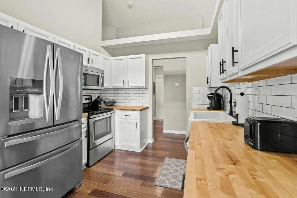 Photo of 152 DEVOE Street