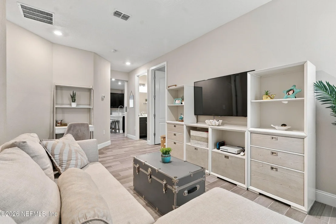 Photo of 83 BOYLSTON Court