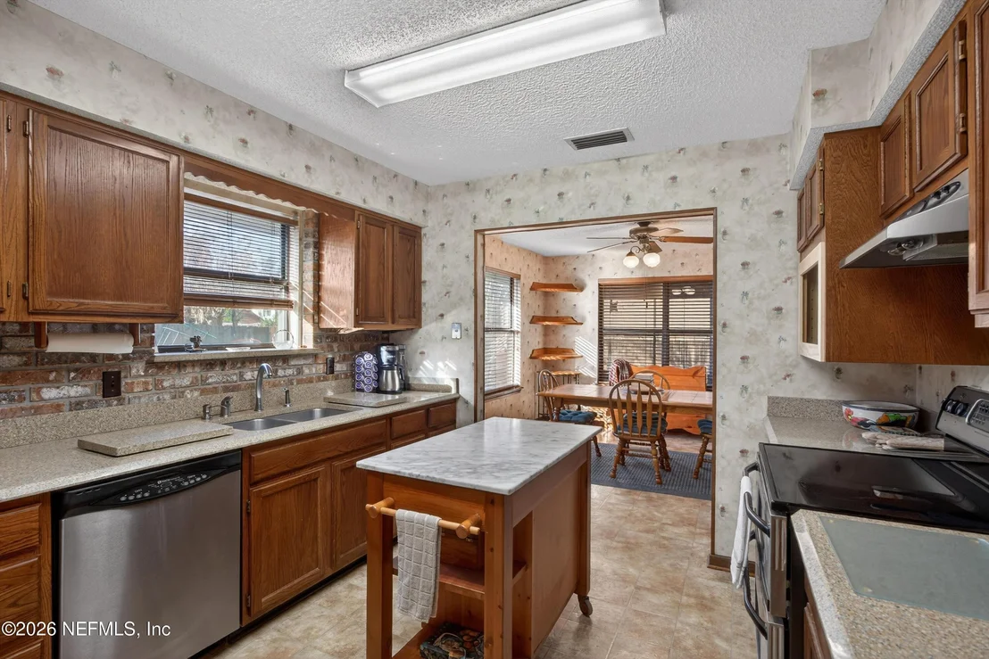 Photo of 2479 STONEBRIDGE Drive