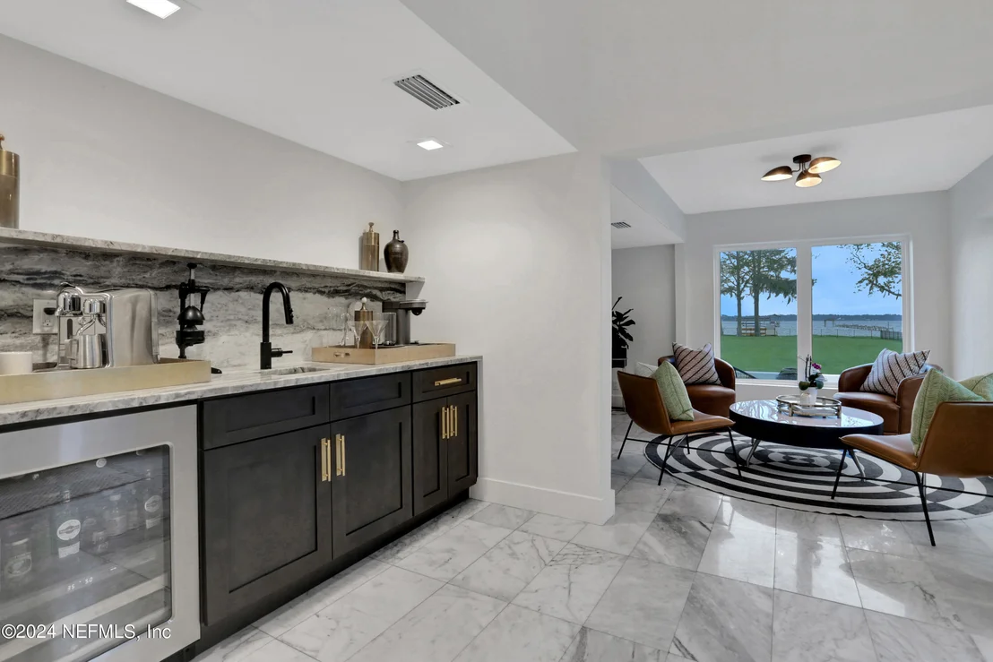 Photo of 3647 WESTOVER Road