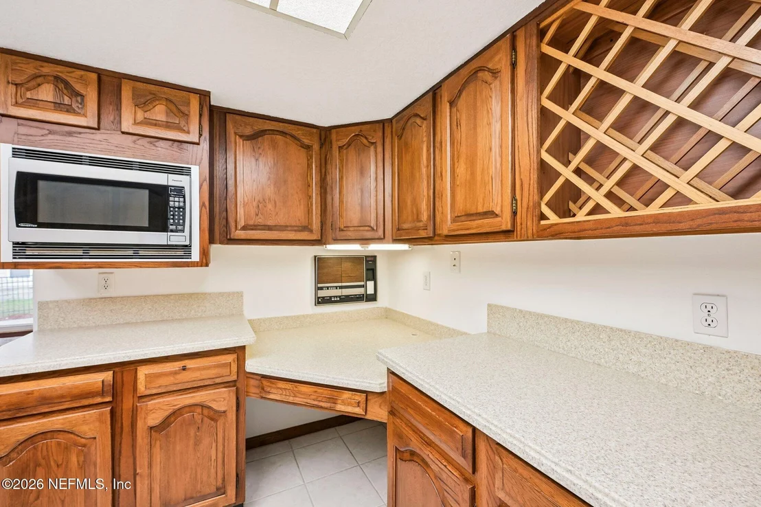 Photo of 331 OAK Drive S
