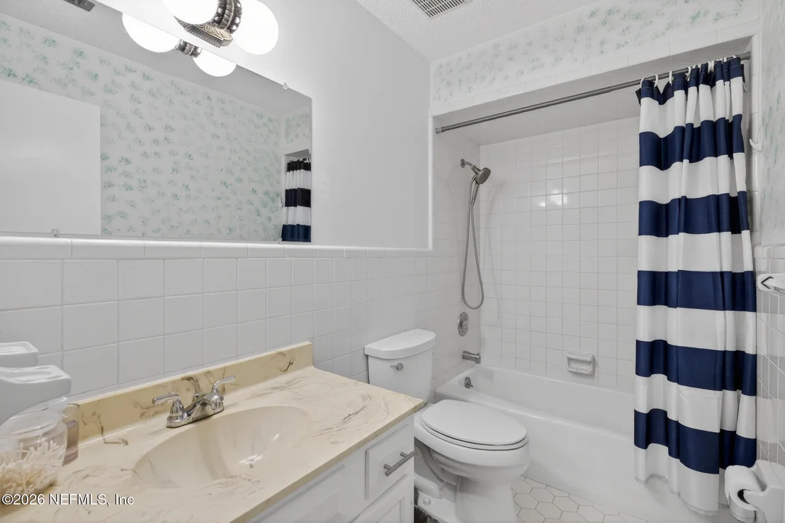 Photo of 1411 FOREST Lane