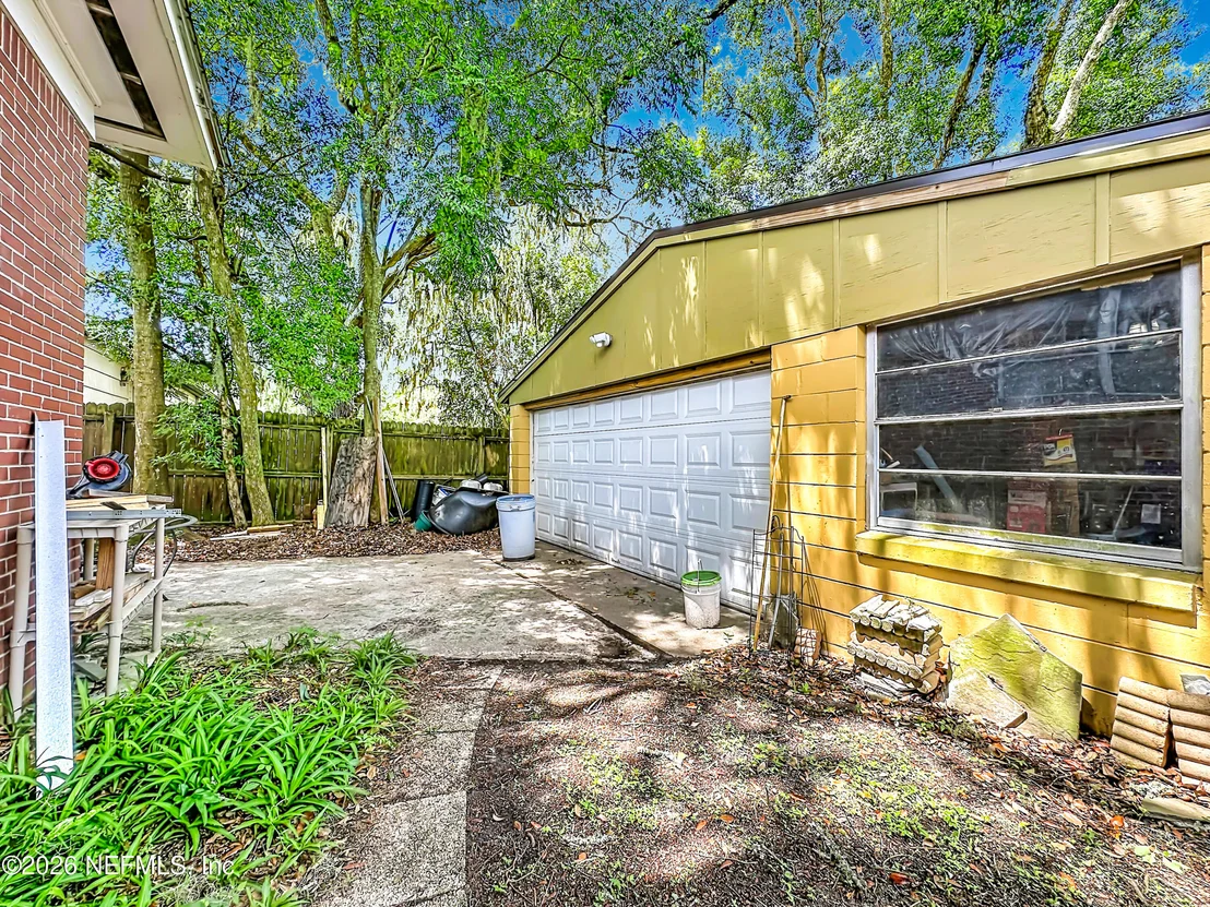 Photo of 7410 PINEVILLE Drive