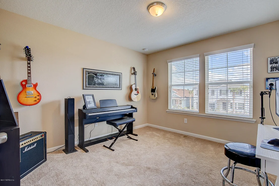 Photo of 112 BLUFFTON Court