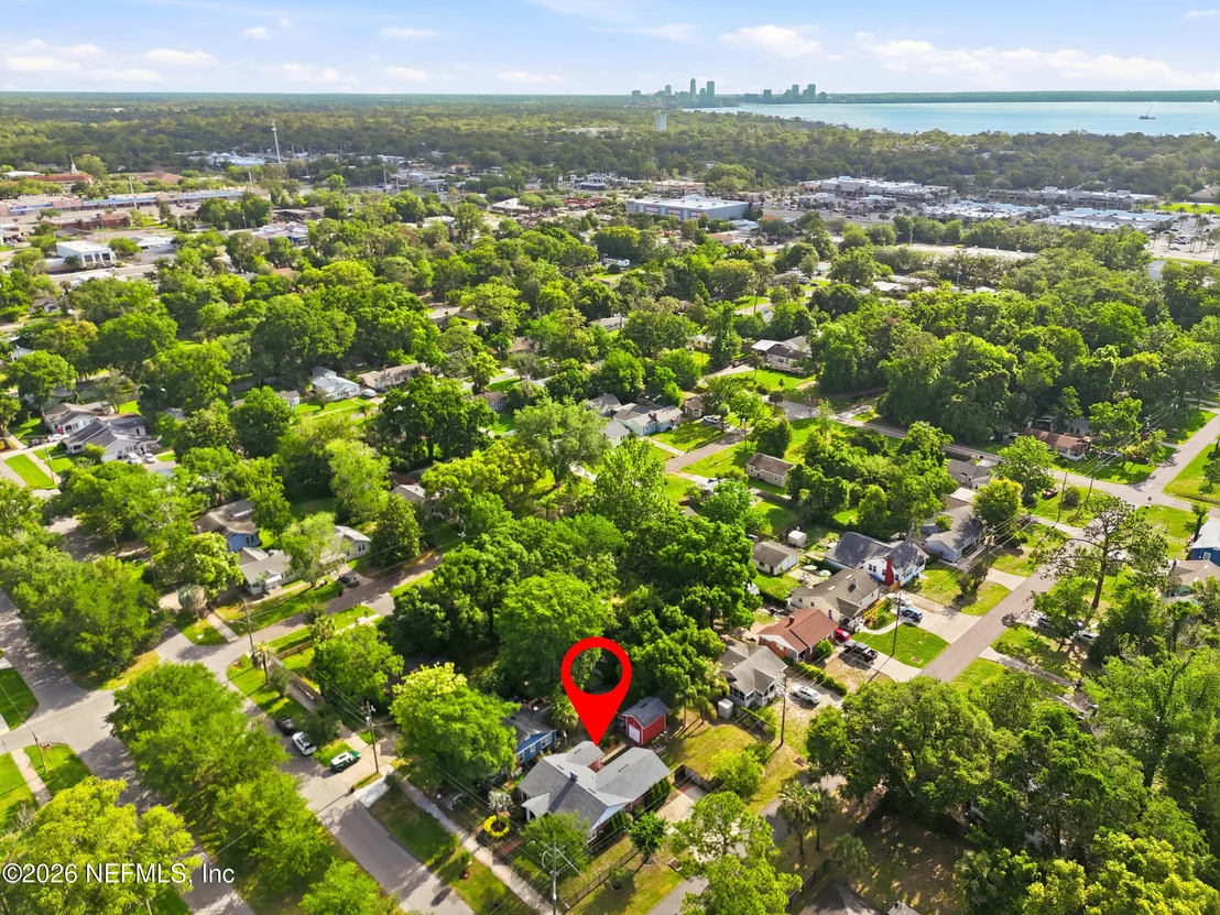 Photo of 2223 BAYVIEW Road