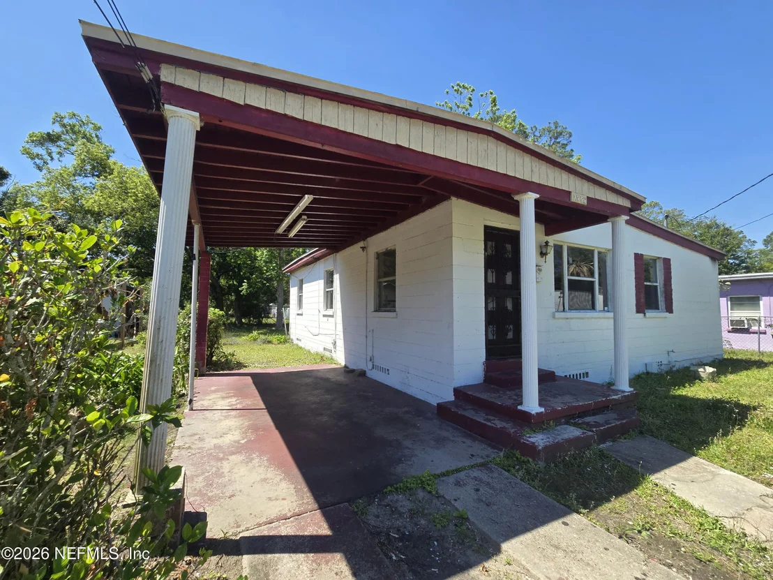 Photo of 2736 LIPPIA Road