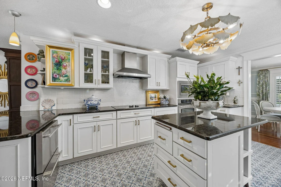 Photo of 1237 MAPLETON Road