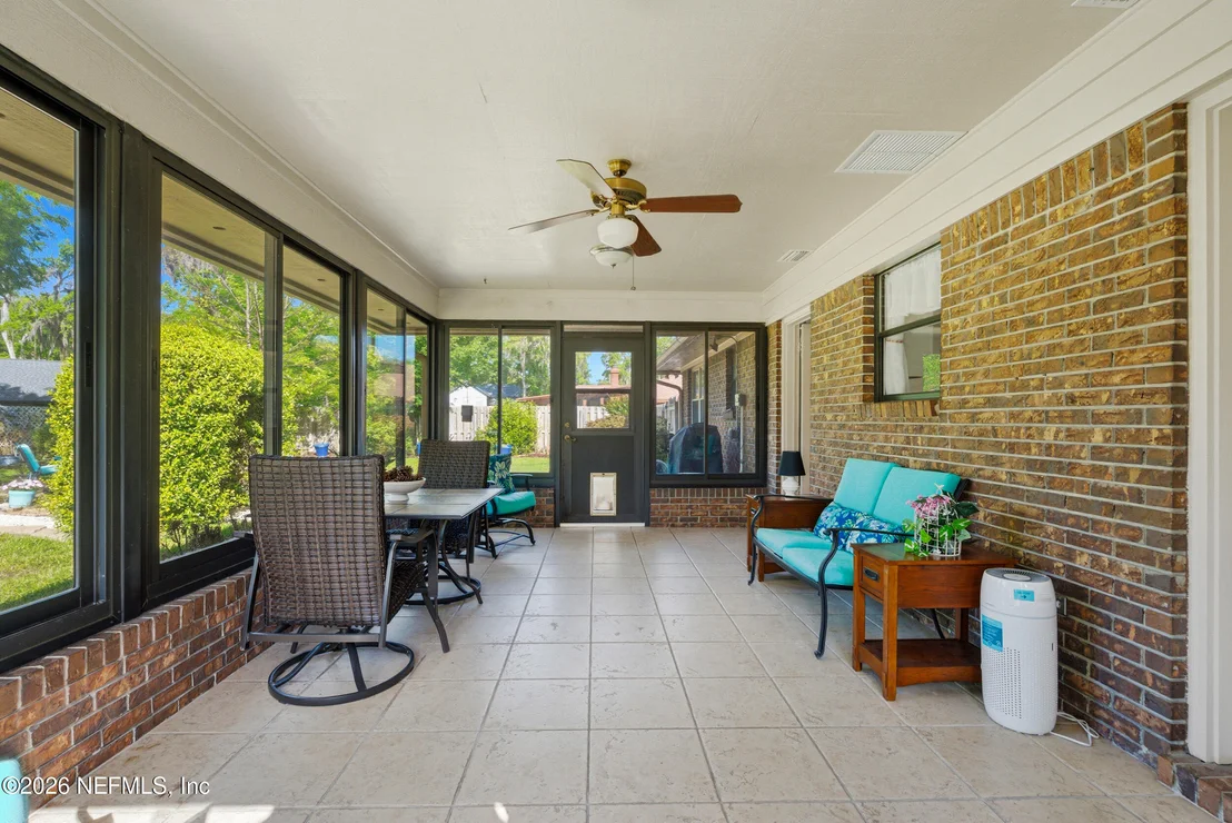 Photo of 752 CAMERON Drive