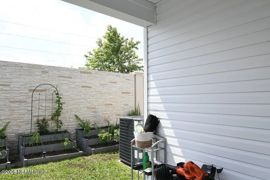 Photo of 7206 RED TIMBER Road