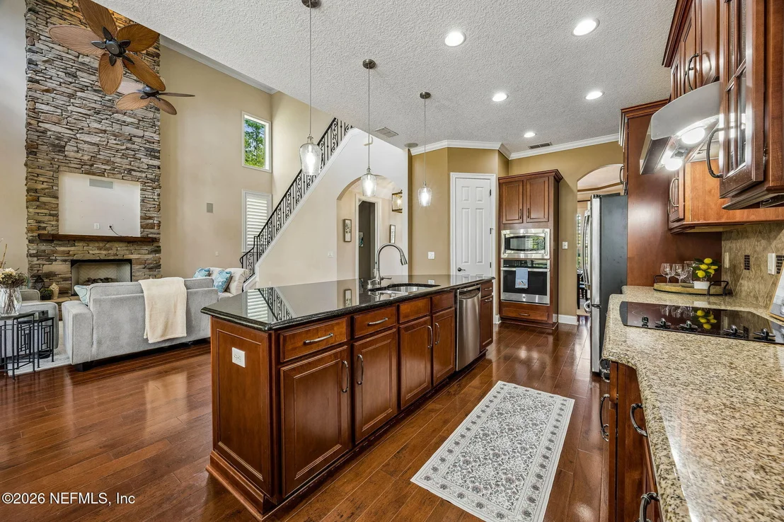 Photo of 321 ADDISON Court