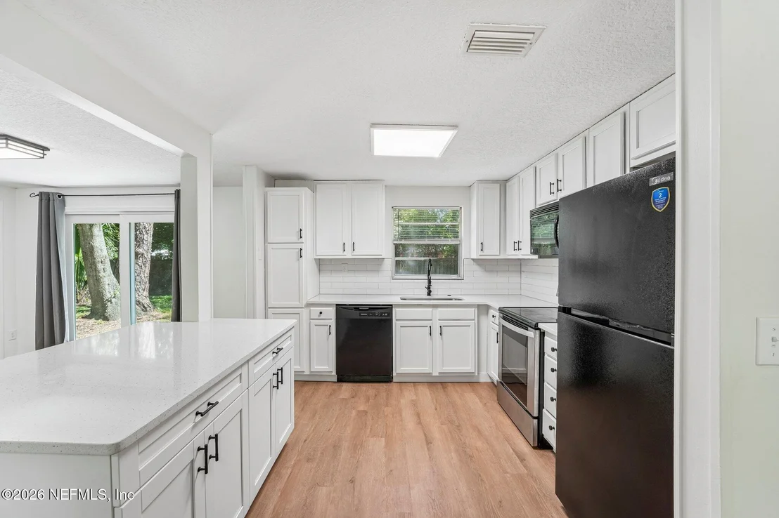 Photo of 5105 SEABOARD Avenue