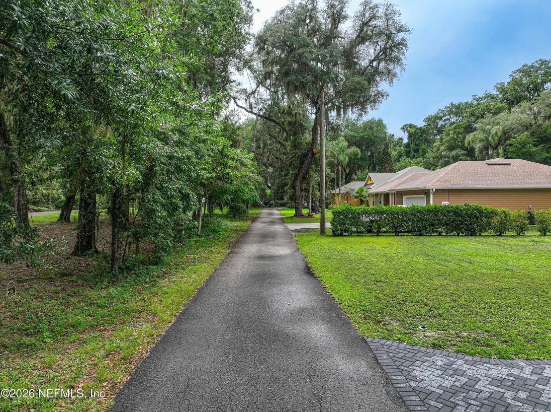 Photo of 1014 FRUIT COVE Road