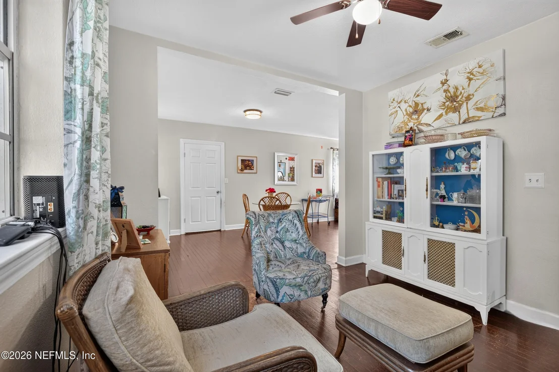 Photo of 3308 SHERIDAN Road