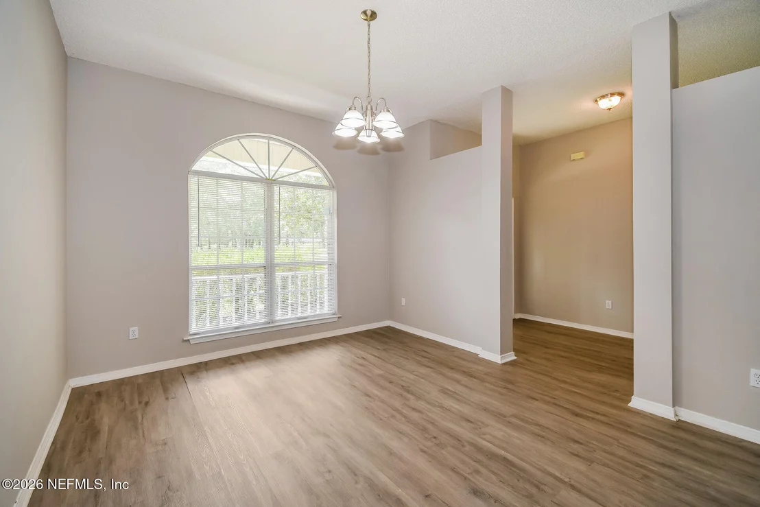 Photo of 2125 PINE TREE Lane