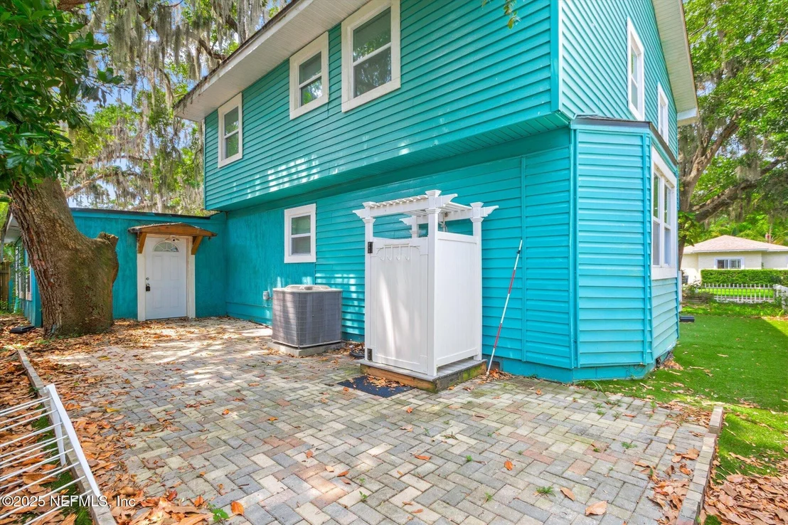 Photo of 13 DOUGLAS Avenue