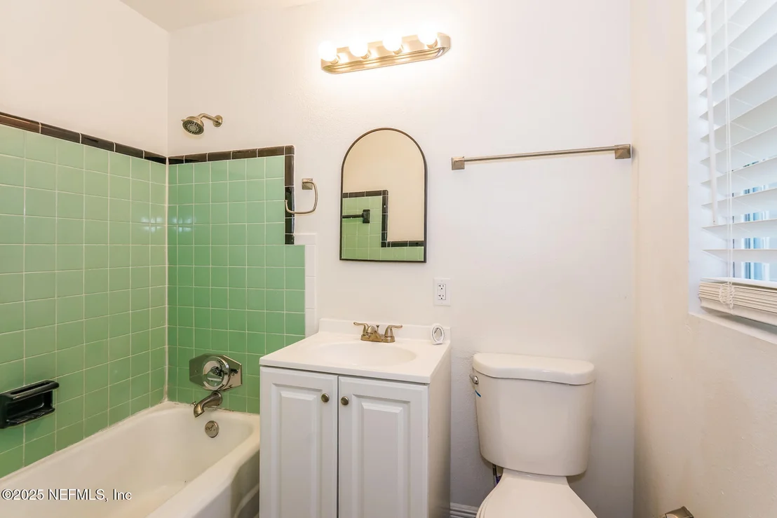Photo of 128 AURORA Street