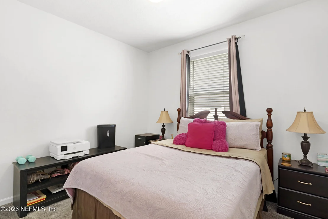 Photo of 1095 PERSIMMON Drive