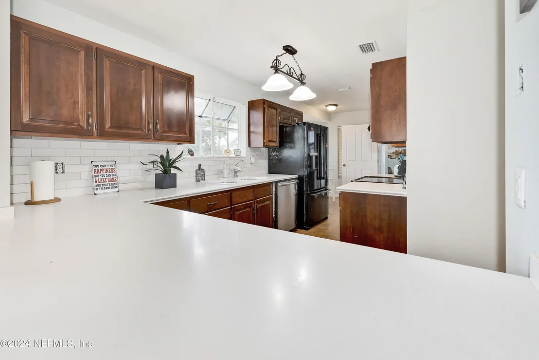 Photo of 334 N COUNTY ROAD 315