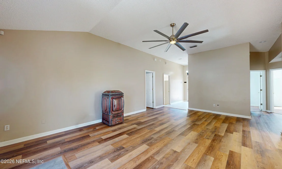 Photo of 55592 DEER RUN Road SE
