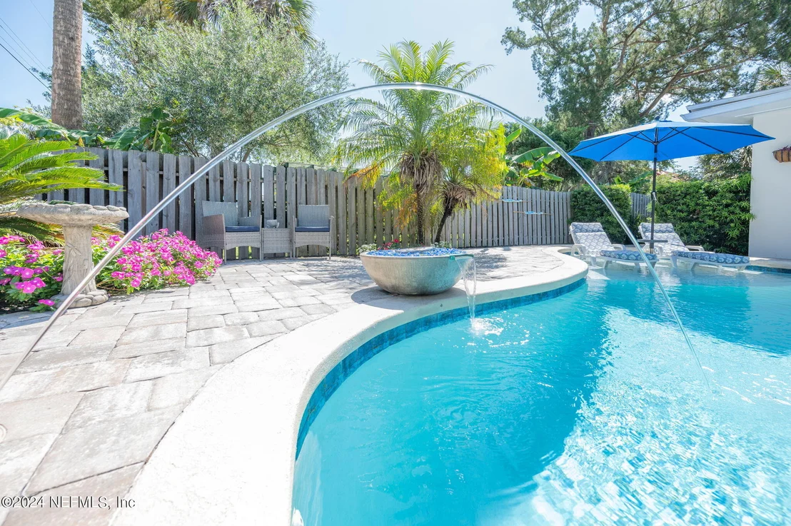 Photo of 6 OGLETHORPE Boulevard