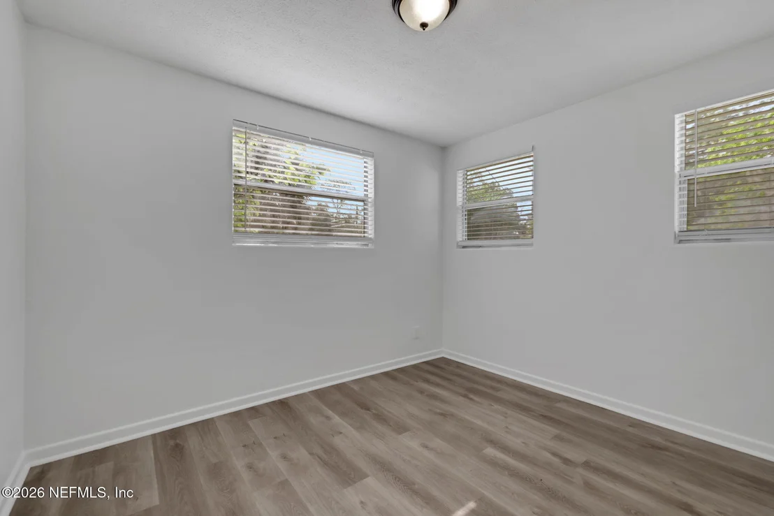 Photo of 2305 JAYSON Avenue
