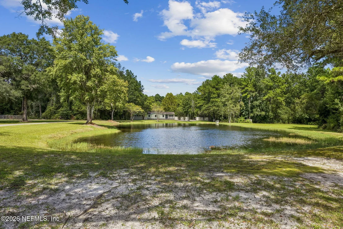 Photo of 35487 QUAIL Road N