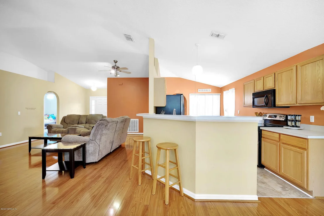 Photo of 196 KING ARTHUR Court