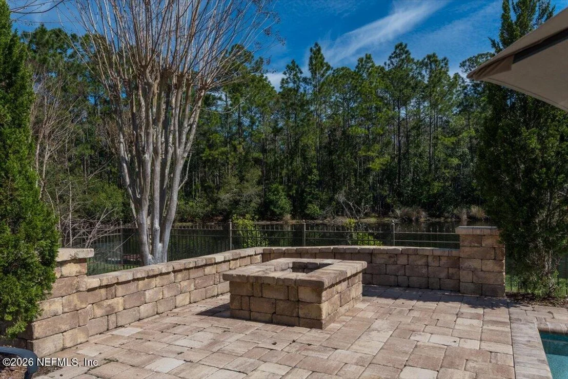 Photo of 844 EAGLE POINT Drive