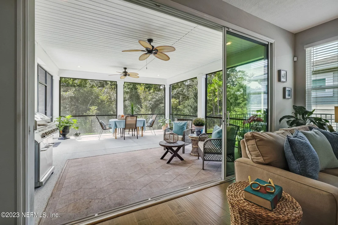 Photo of 214 HOPTREE Place