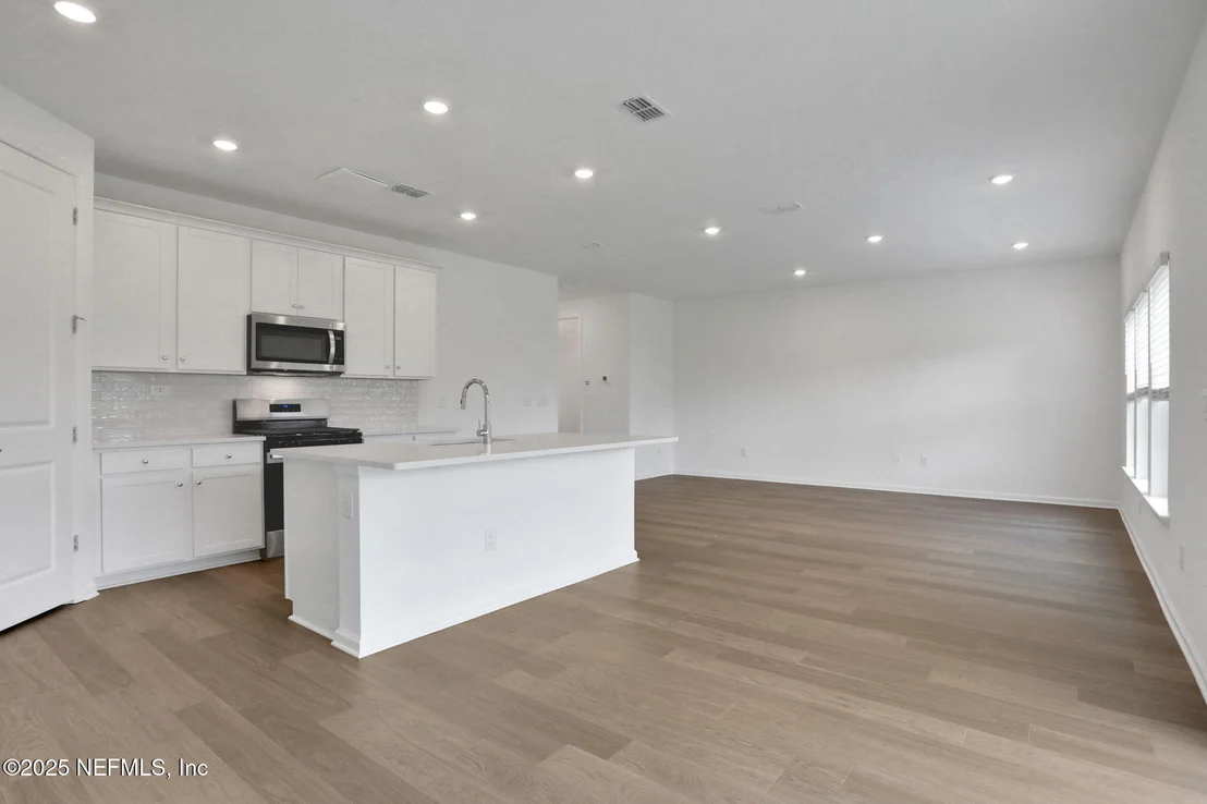 Photo of 760 FARMFIELD Drive
