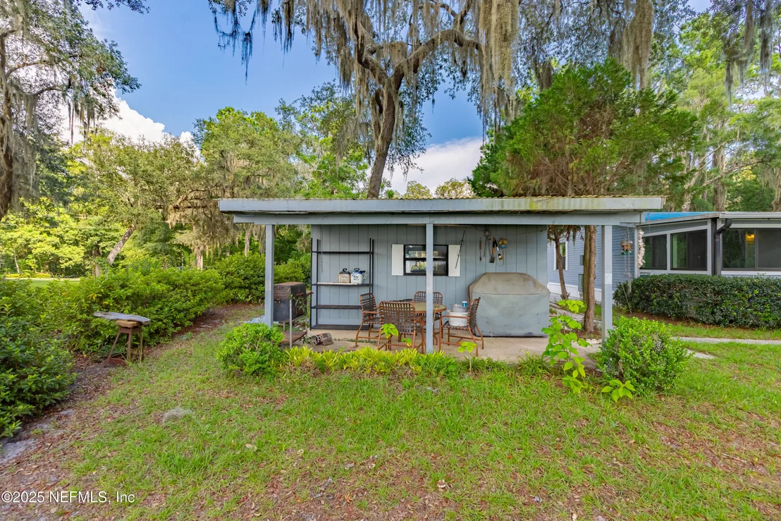 Photo of 101 PINE TREE Lane