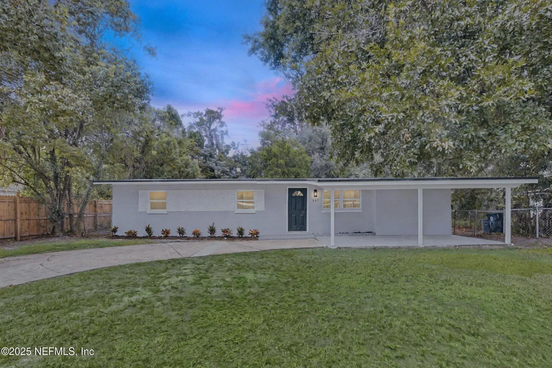 Photo of 337 SONORA Drive
