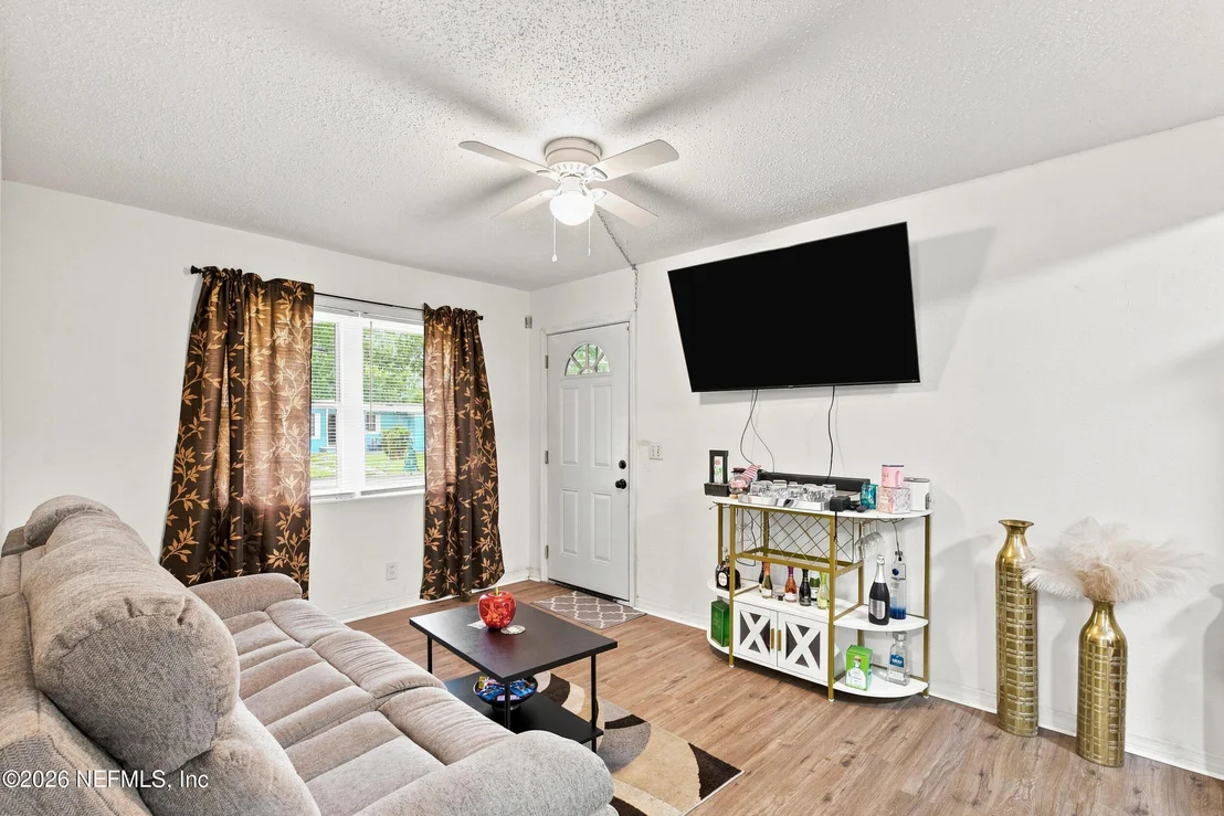 Photo of 5613 BREE Road