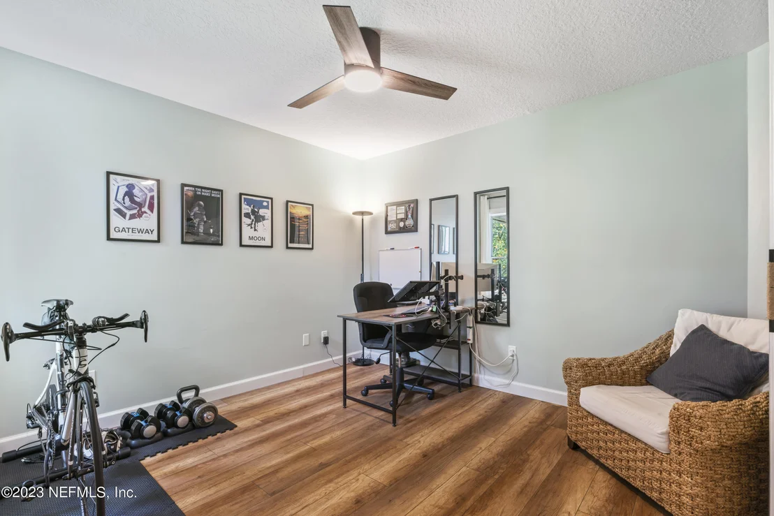 Photo of 1100 LINKSIDE Drive