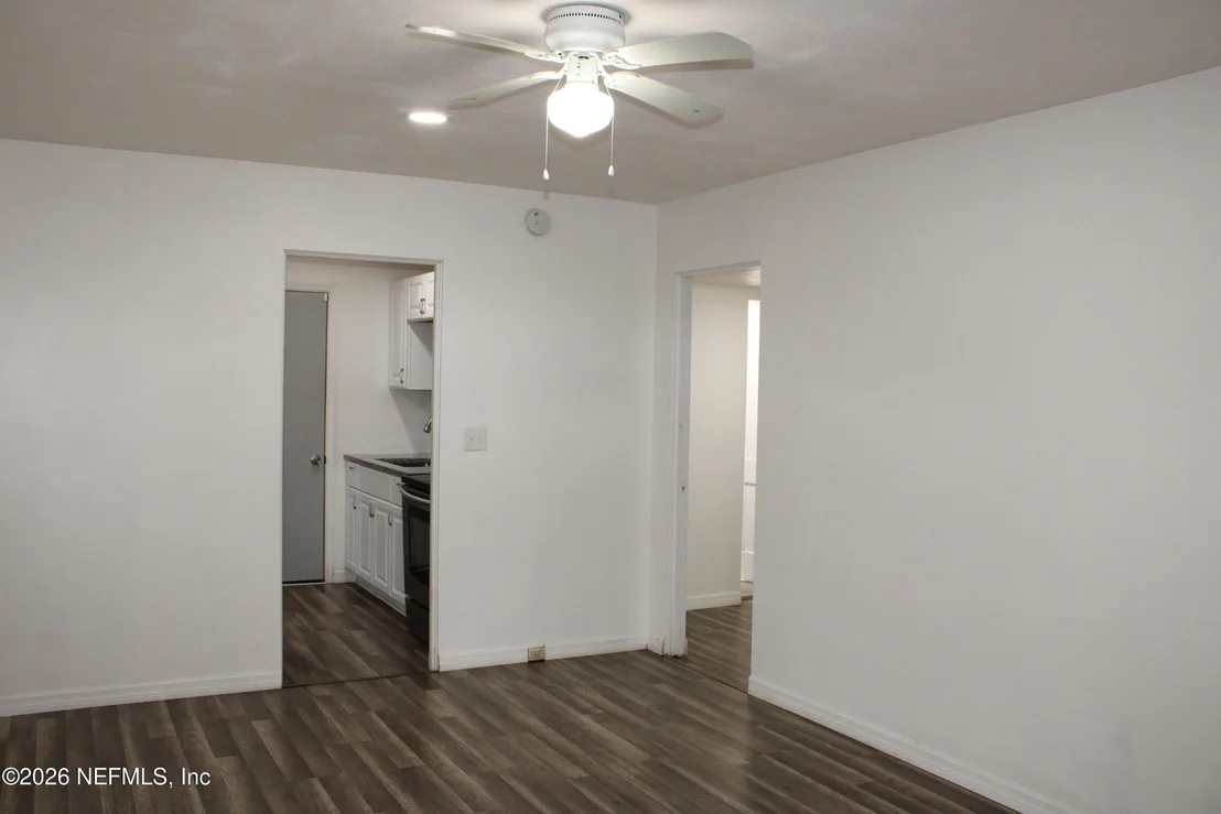 Photo of 3661 CASCADE Road