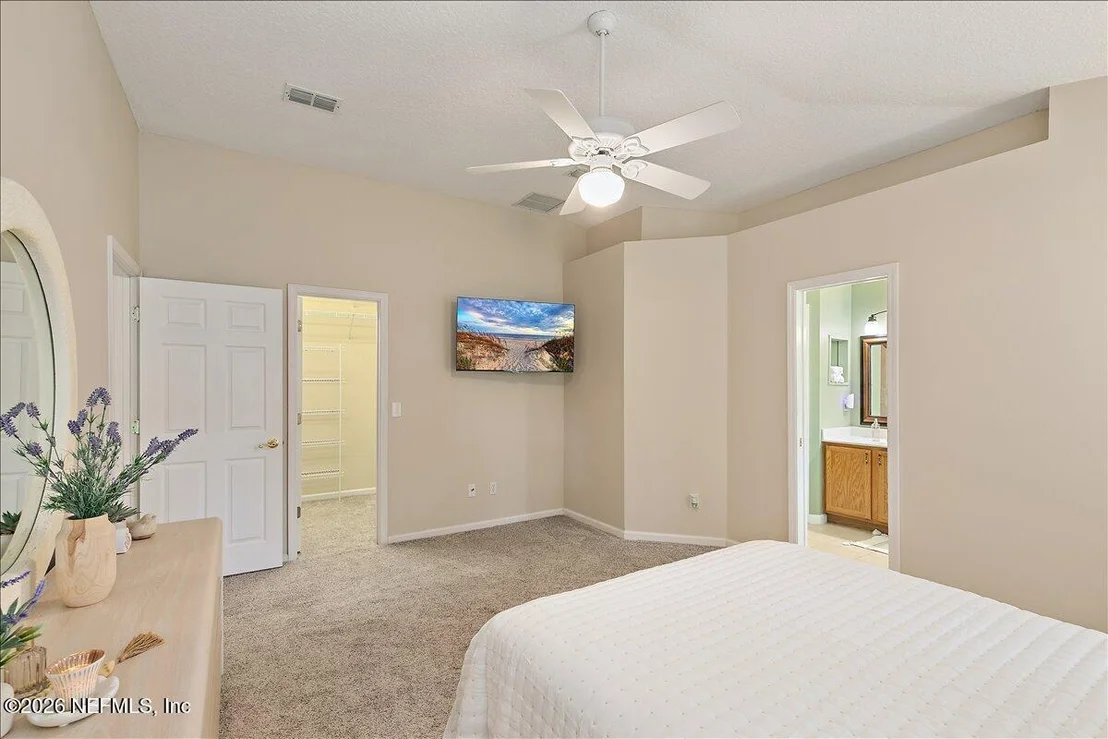 Photo of 952 BUTTERCUP Drive