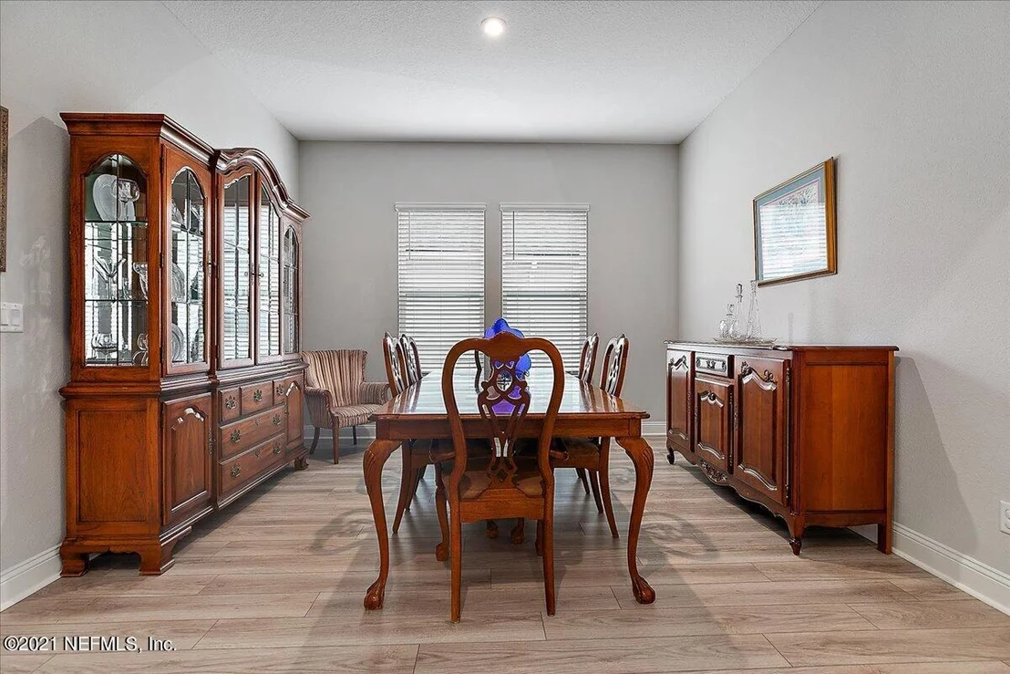 Photo of 105 OAK SHADOW Place