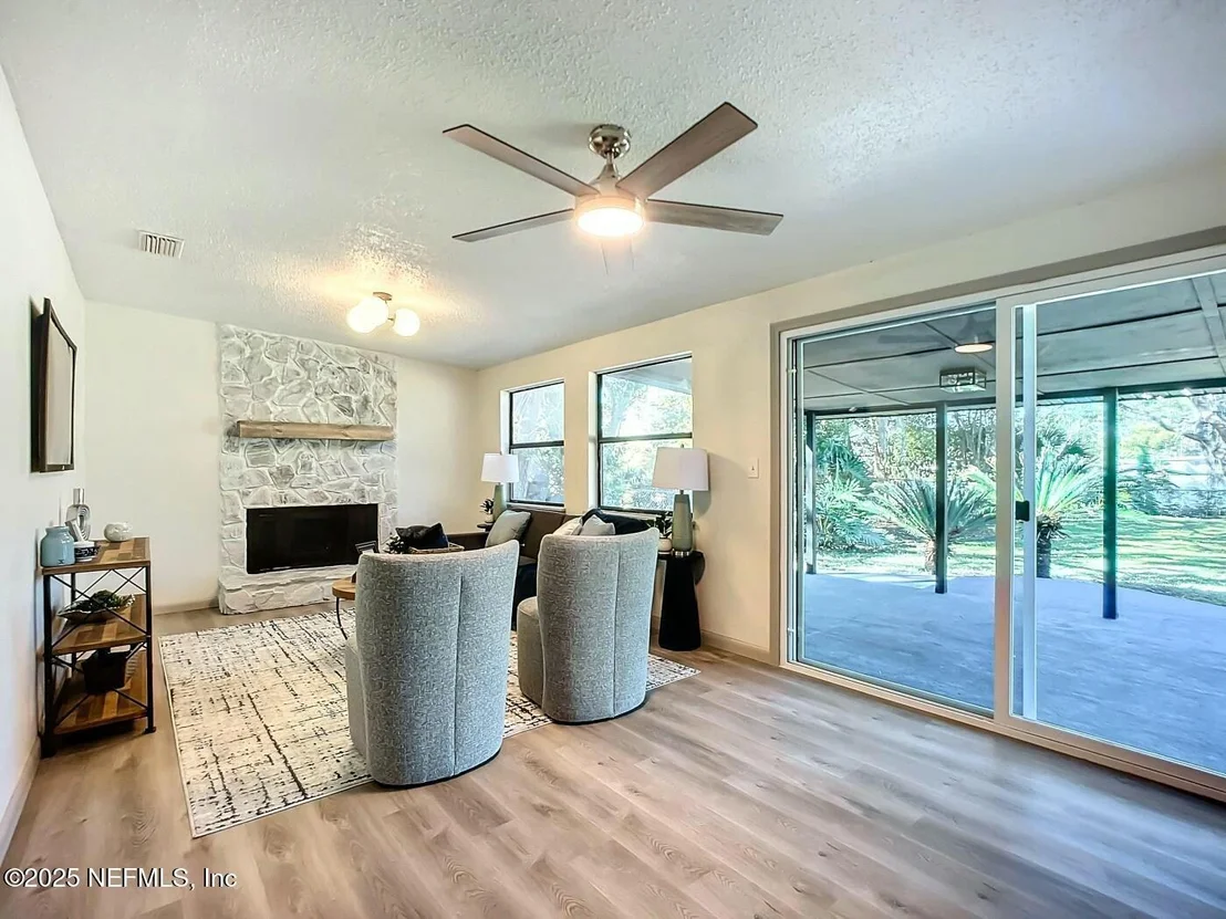 Photo of 7446 SPINOLA Road