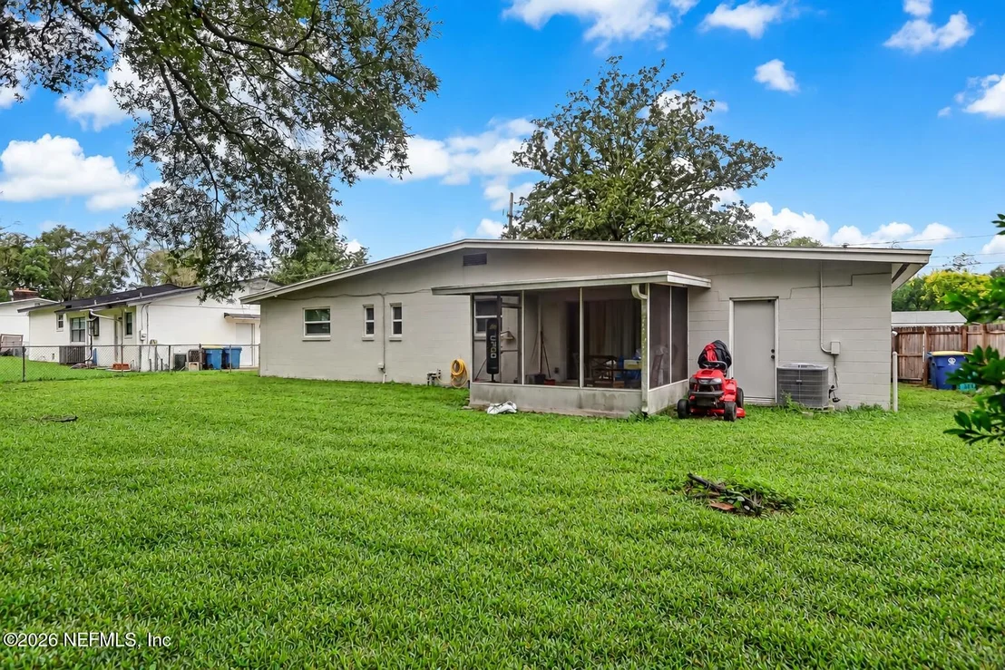 Photo of 3483 THORNHILL Drive