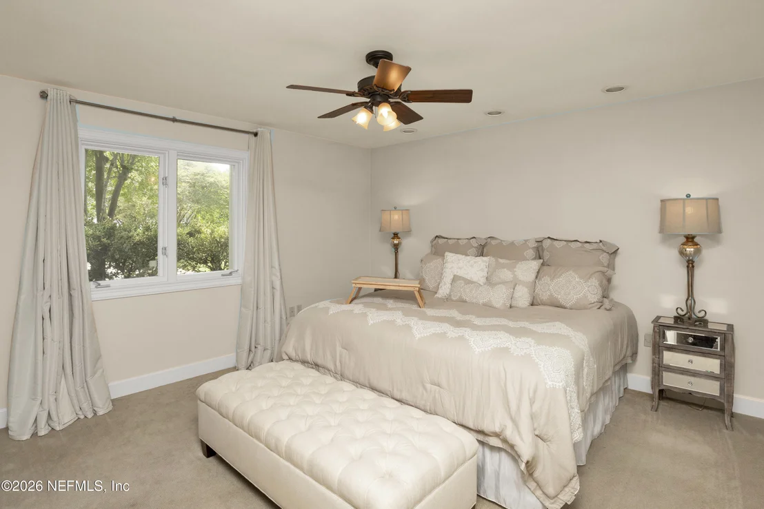 Photo of 33 CORONA Road