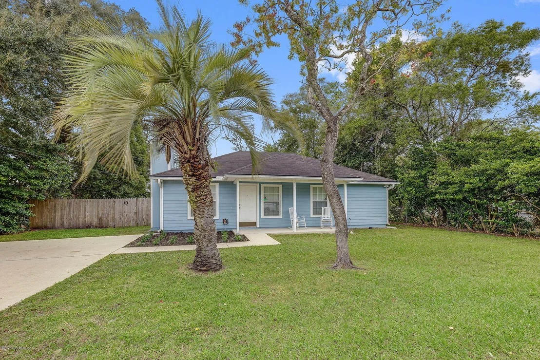 Photo of 351 LINDEN Lane