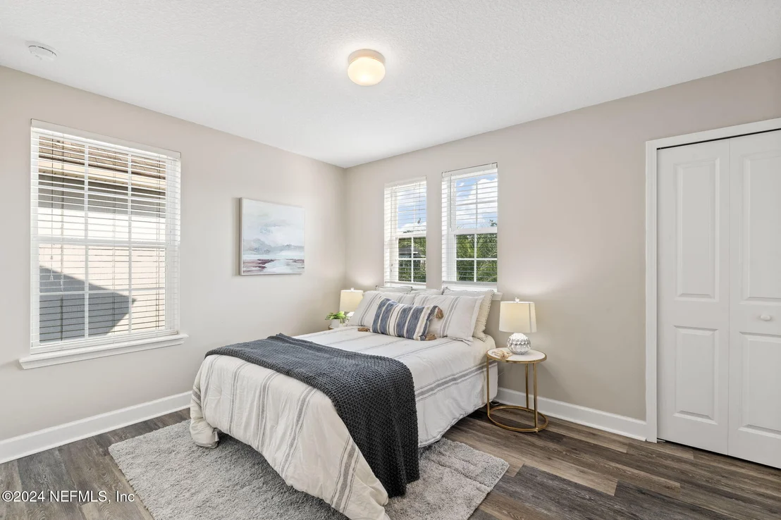 Photo of 237 SPRING PARK Avenue
