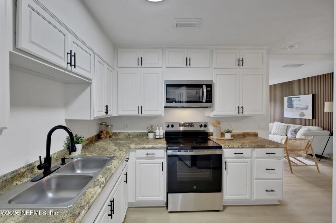 Photo of 4435 RAINER Road