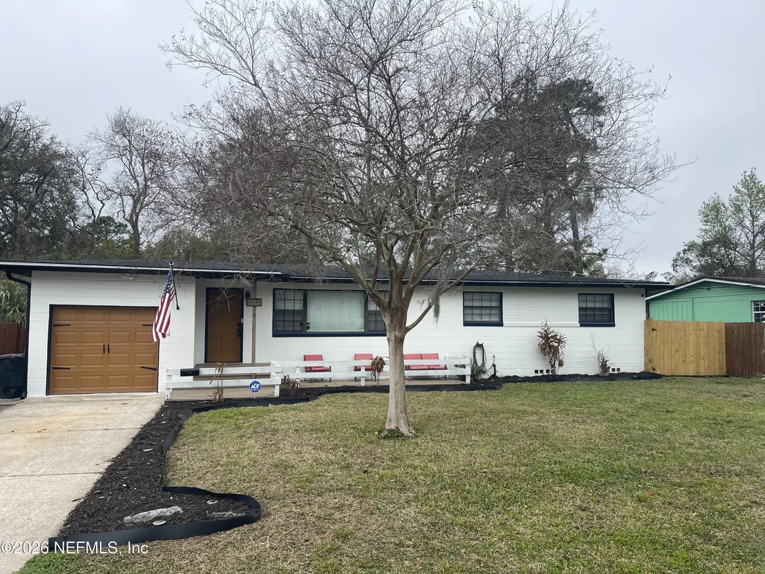 Photo of 2112 DEAN Road
