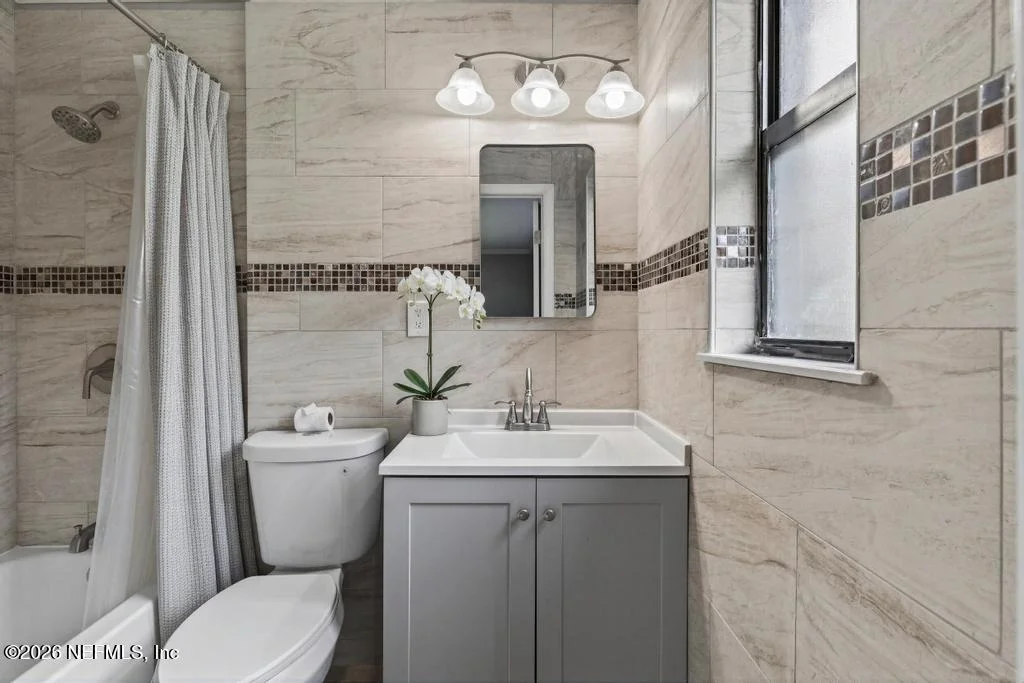 Photo of 1108 LEEDA Drive